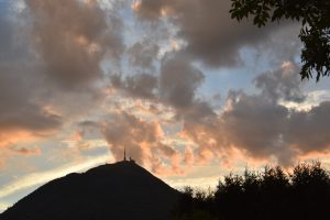 Paysage des volcans d’Auvergne près du Gîte La Hulotte
